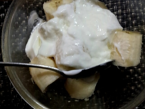 バナナとにんにくマヨの豆腐クリーム